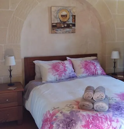 Bed & Breakfast Gozo Hills *